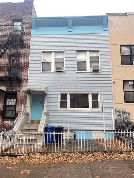 734 53rd St, Brooklyn, NY 11220