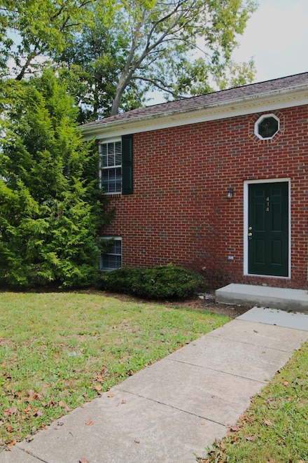 414 Lakeview Dr, Nicholasville, KY 40356
