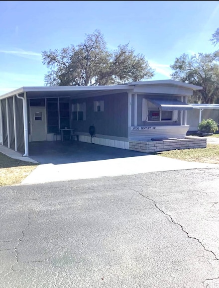 37730 Bentley Dr, Zephyrhills, FL 33542