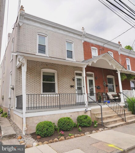 418 S 9th St, Perkasie, PA 18944