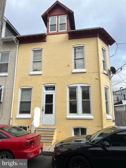 349 Pearl St, Reading, PA 19602