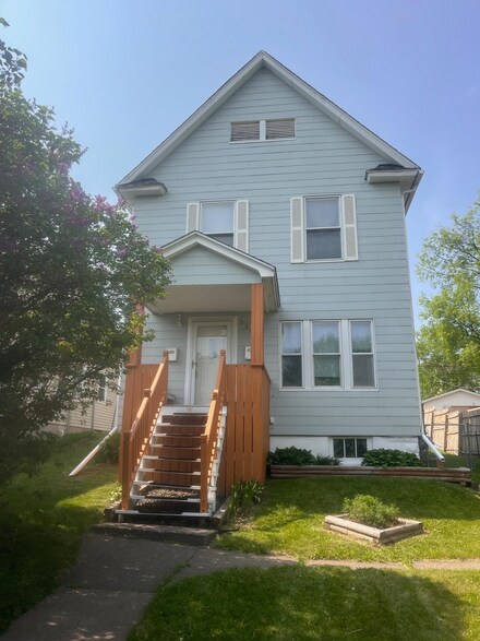 2213 W 10th St, Duluth, MN 55806
