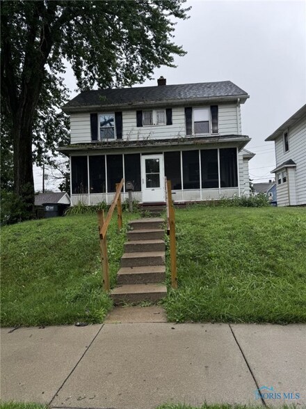 476 Shasta Dr, Toledo, OH 43609