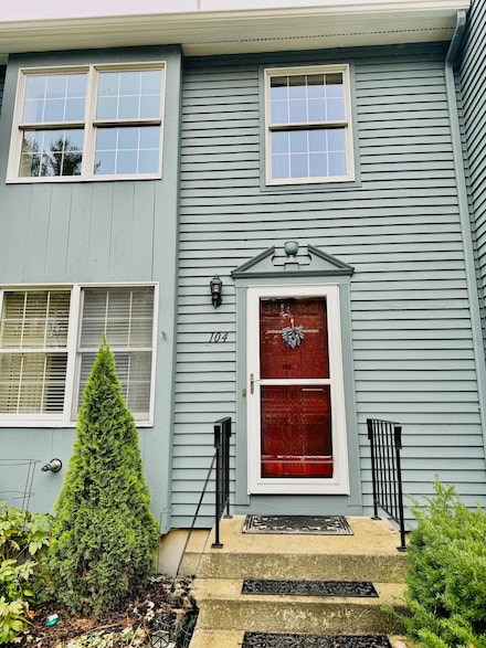 104 Evergreen Dr Unit 104, Waterville, ME 04901