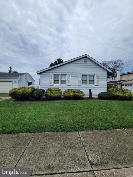186 Kansas Rd, Pennsville, NJ 08070