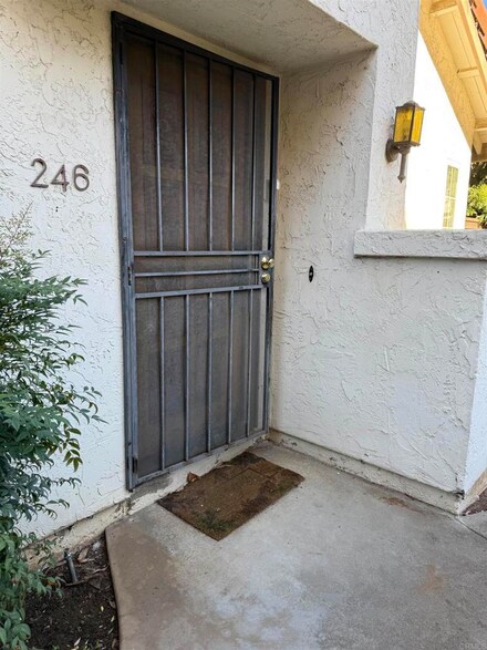 1651 S Juniper St Unit 246, Escondido, CA 92025