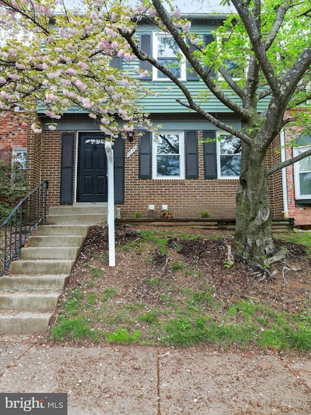 1016 Salisbury Ct, Sterling, VA 20164