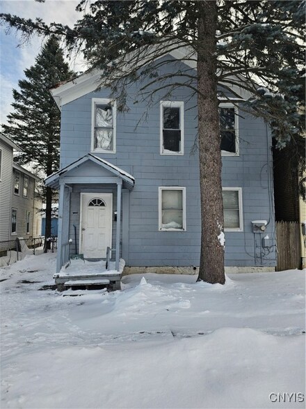 1009 Stark St, Utica, NY 13502