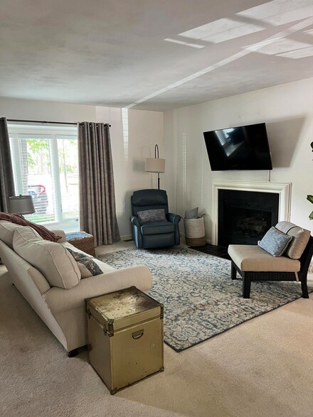 3419 Londonderry Ln, Roanoke, VA 24018