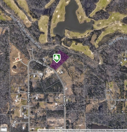7027 Allen Rd, Conroe, TX 77303
