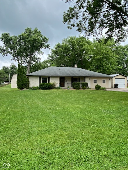 386 Shadow Hill Dr, Greenwood, IN 46142