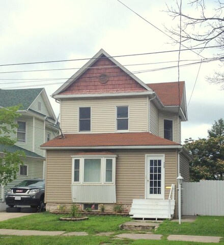 529 E 3rd St, Berwick, PA 18603