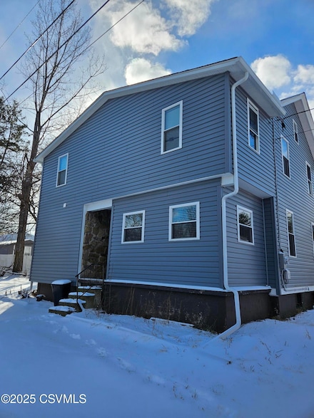 33 Valley Rd, Berwick, PA 18603