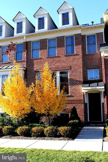 3314 S Kemper Rd, Arlington, VA 22206