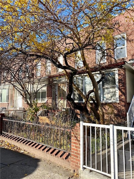 221 Avenue M, Brooklyn, NY 11230