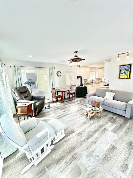 311 Clarissa Ave, Avalon, CA 90704