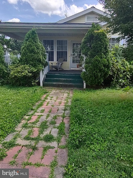 404 Livingstone St, Colonial Beach, VA 22443