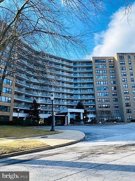 1600 Hagys Ford Rd Unit 5G, Penn Valley, PA 19072
