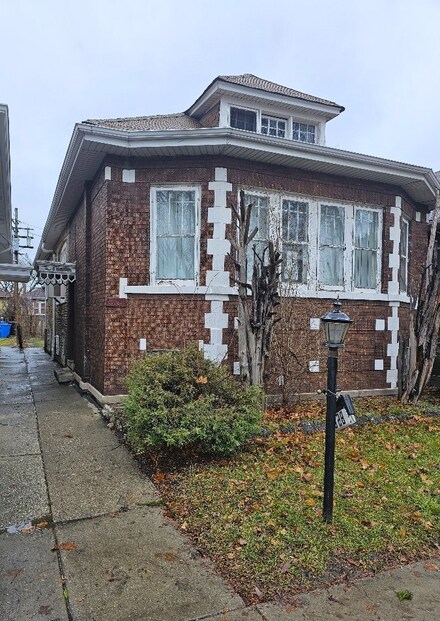 1528 E 85th St, Chicago, IL 60619