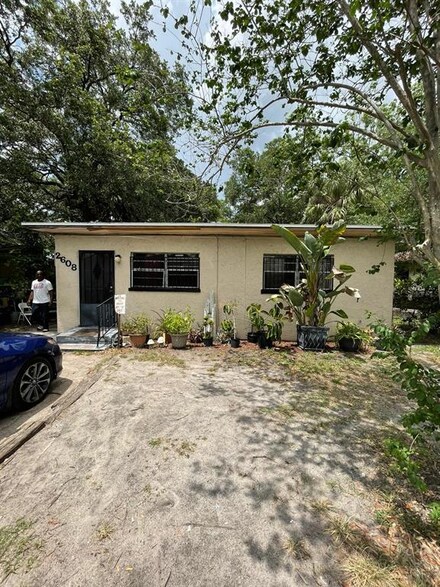 2608 E Cayuga St Unit A&B, Tampa, FL 33610