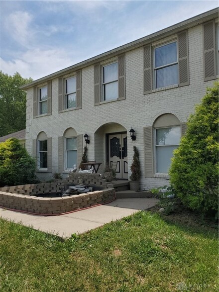 1933 W Pekin Rd, Lebanon, OH 45036