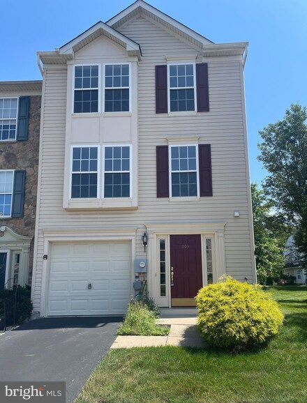 209 Windsor Ct, Quakertown, PA 18951
