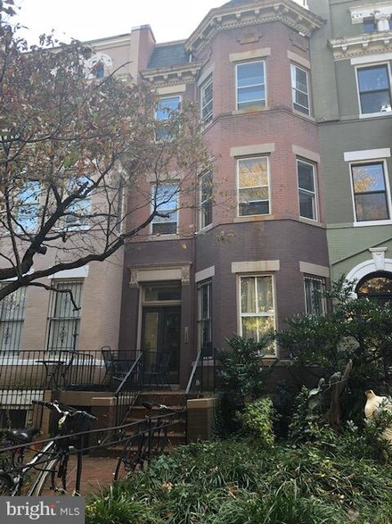 1930 Calvert St NW, Washington, DC 20009