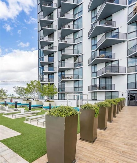 5300 Paseo Blvd Unit 807, Doral, FL 33166