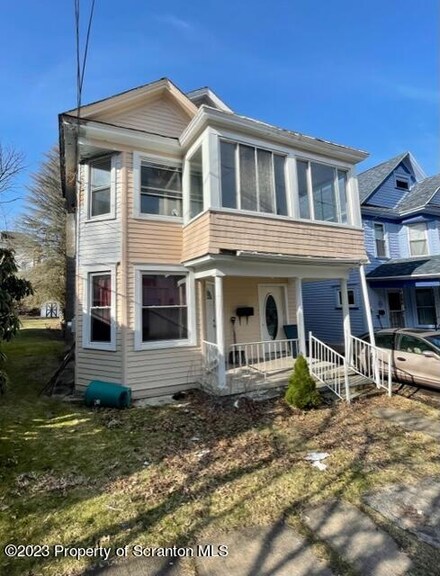 32 Darte Ave, Carbondale, PA 18407
