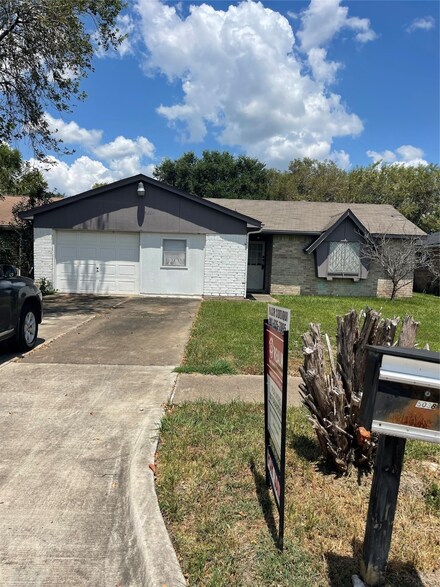 5038 Prairie Ridge Rd, Houston, TX 77053