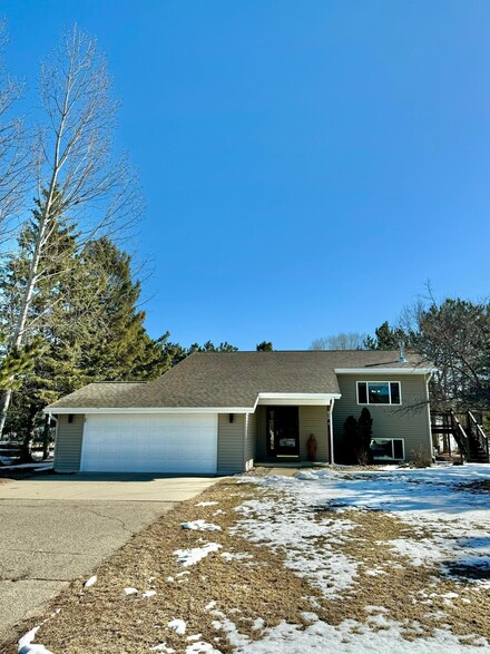 826 Stevens Cir, Park Rapids, MN 56470