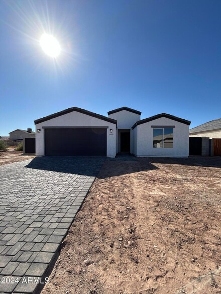 14612 S Padres Rd, Arizona City, AZ 85123