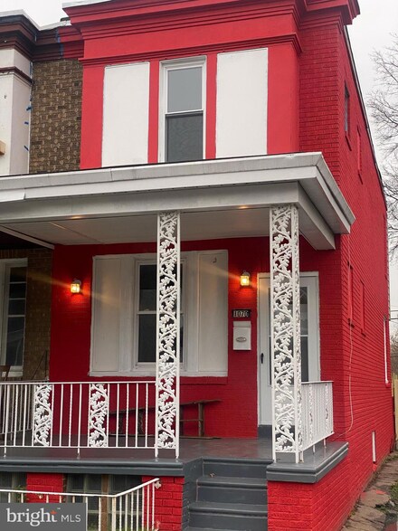 1070 Langham Ave, Camden, NJ 08103