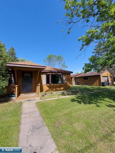 3451 Pine St, Ranier, MN 56668