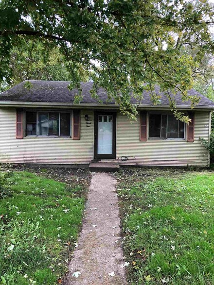 1134 N Olive St, South Bend, IN 46628