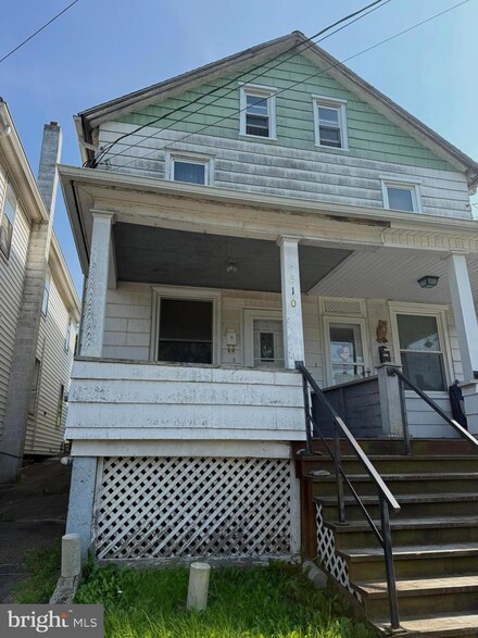 510 E Center St, Millersburg, PA 17061