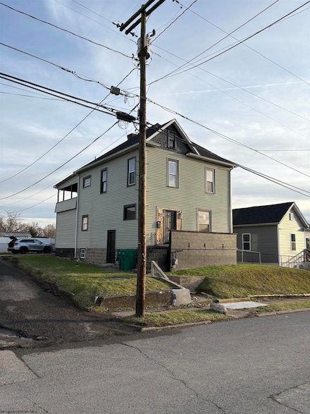 1107 N 14th St, Clarksburg, WV 26301