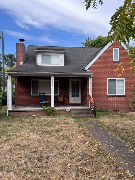 1330 Washington Ave, Huntington, WV 25704