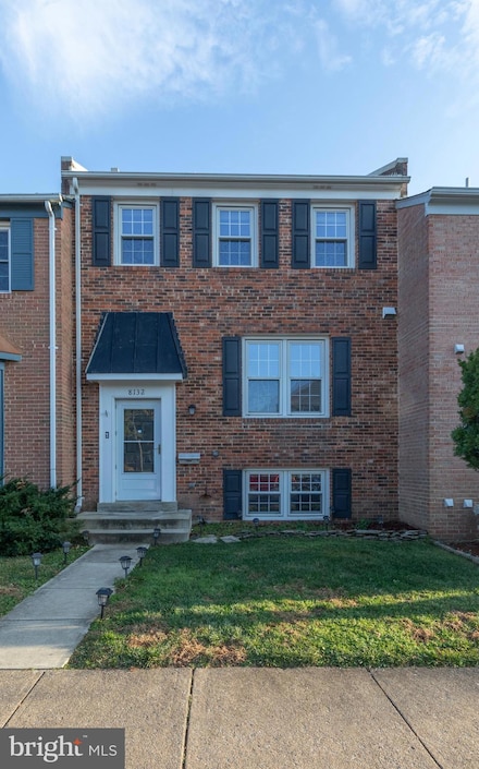 8132 Sleepy View Ln, Springfield, VA 22153
