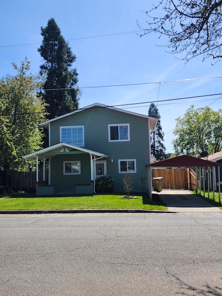 1011 SW I St, Grants Pass, OR 97526