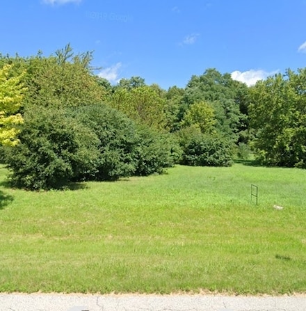 25861 N Arrowhead Dr, Mundelein, IL 60060