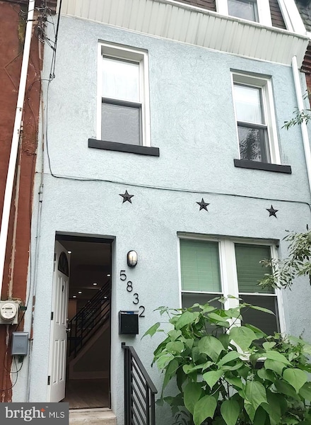 5832 Knox St, Philadelphia, PA 19144