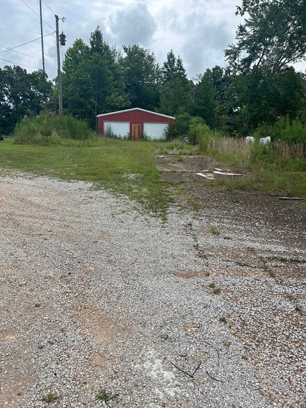 8998 Hwy 17, Florence, AL 35634