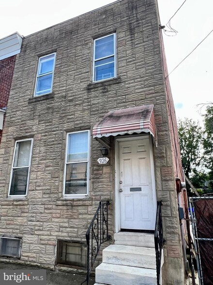 926 Mechanic St, Camden, NJ 08104