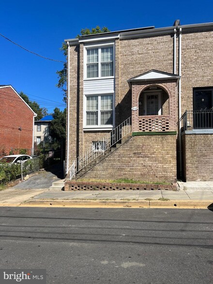2232 Ridge Place SE, Washington, DC 20020