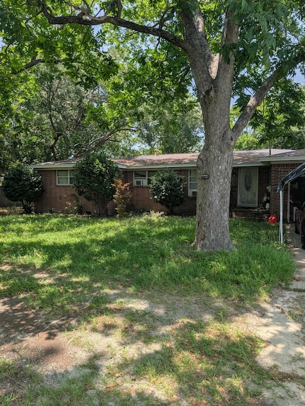 205 Cloverdale Blvd, Fort Walton Beach, FL 32547