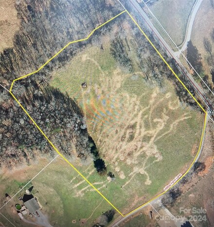 134 Hilltop Farm Ln, Forest City, NC 28043