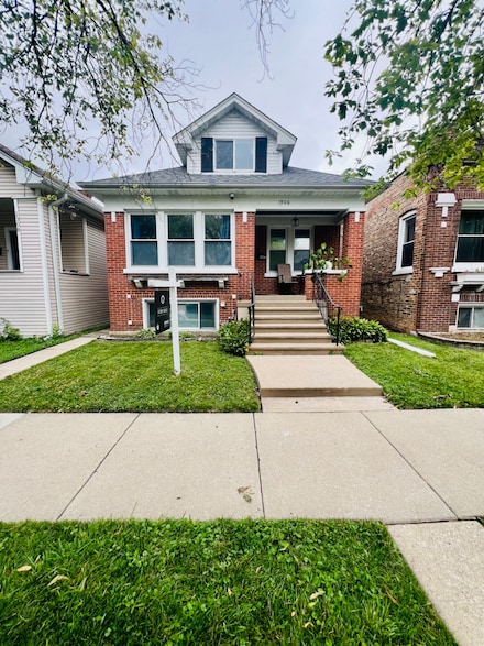 1306 Elmwood Ave, Berwyn, IL 60402