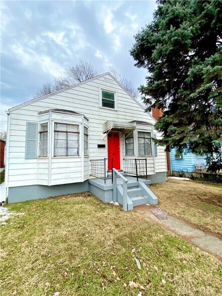 820 S Smithville Rd, Dayton, OH 45403
