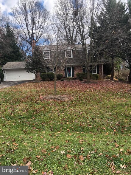 10925 Longmeadow Dr, Damascus, MD 20872